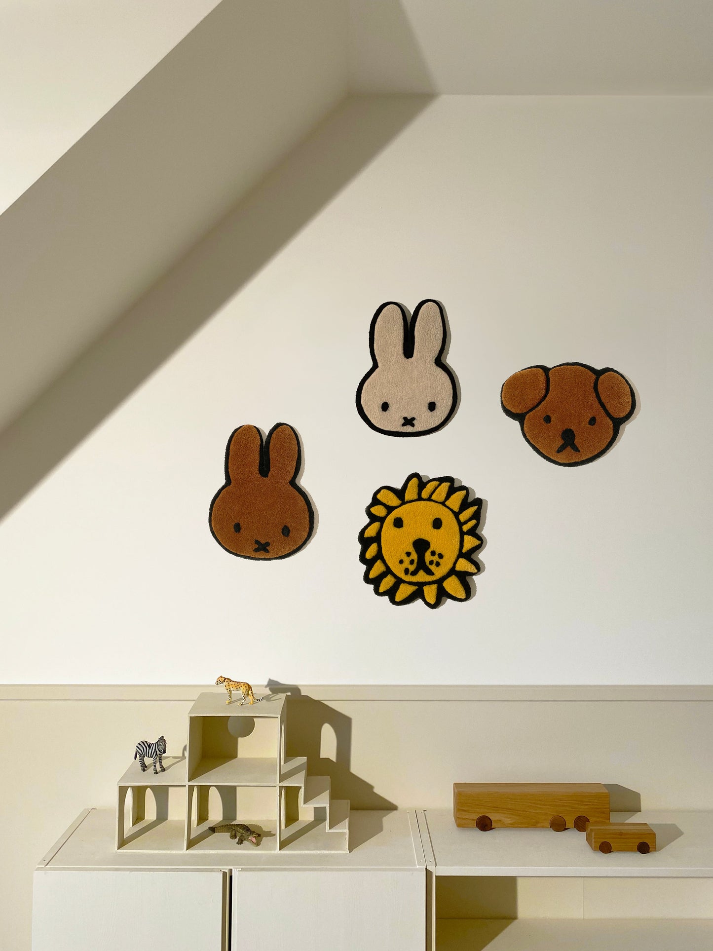 tapis mural miffy friends miffy maison deux