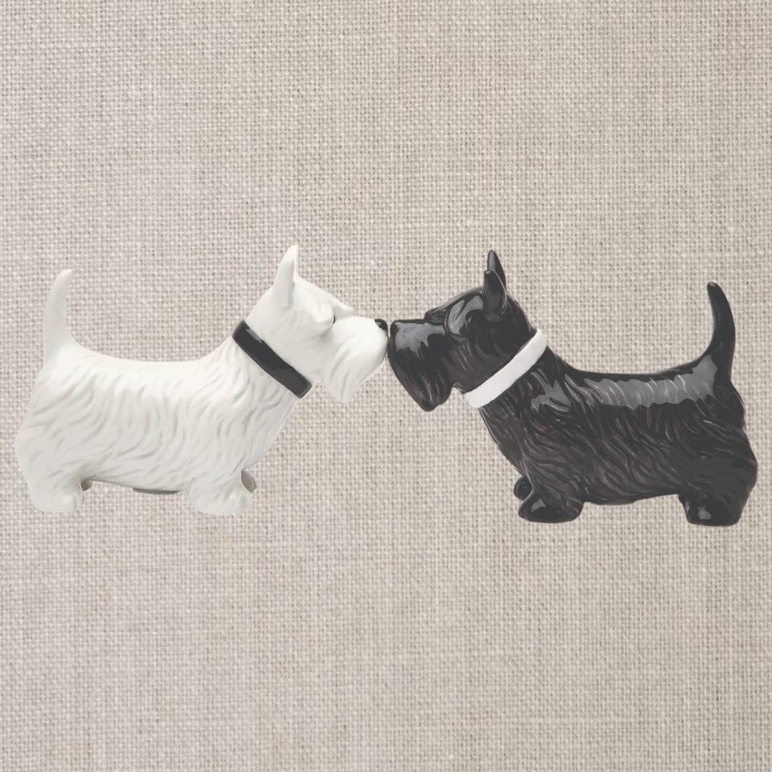Sel et poivre Scottish Terrier