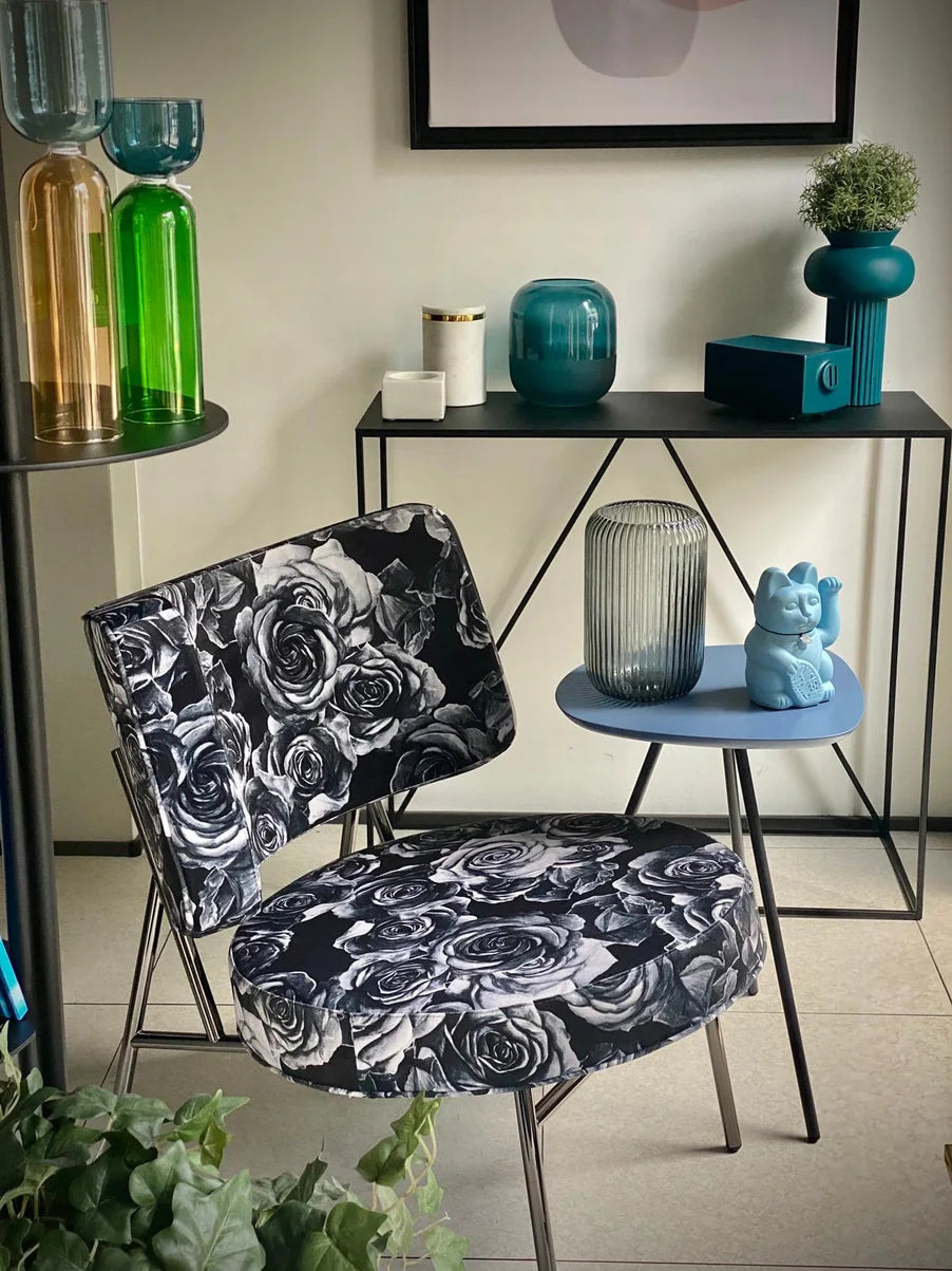 chat chanceux bleu clair diminuto cielo