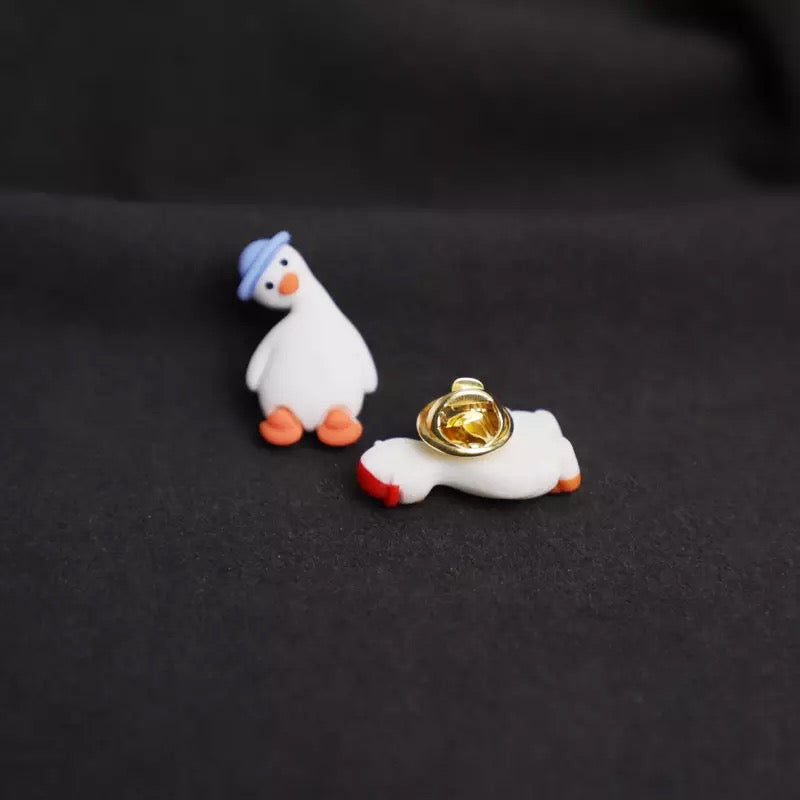 pins canard blanc chapeau bleu cdb