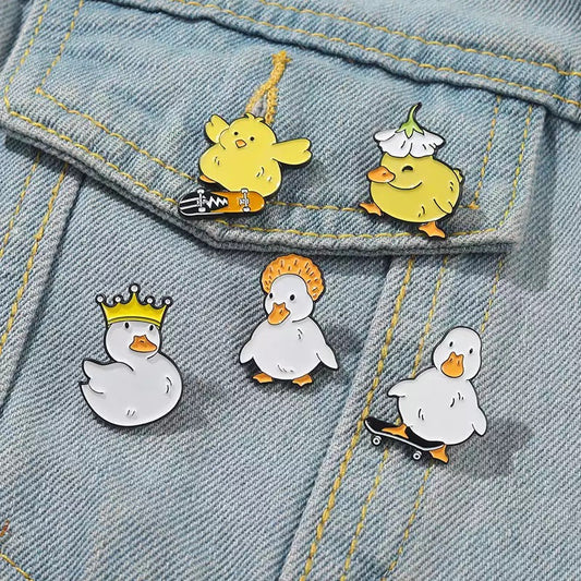 pins canard blanc couronne cdb