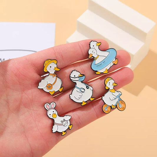 pins canard blanc ecoliere cdb