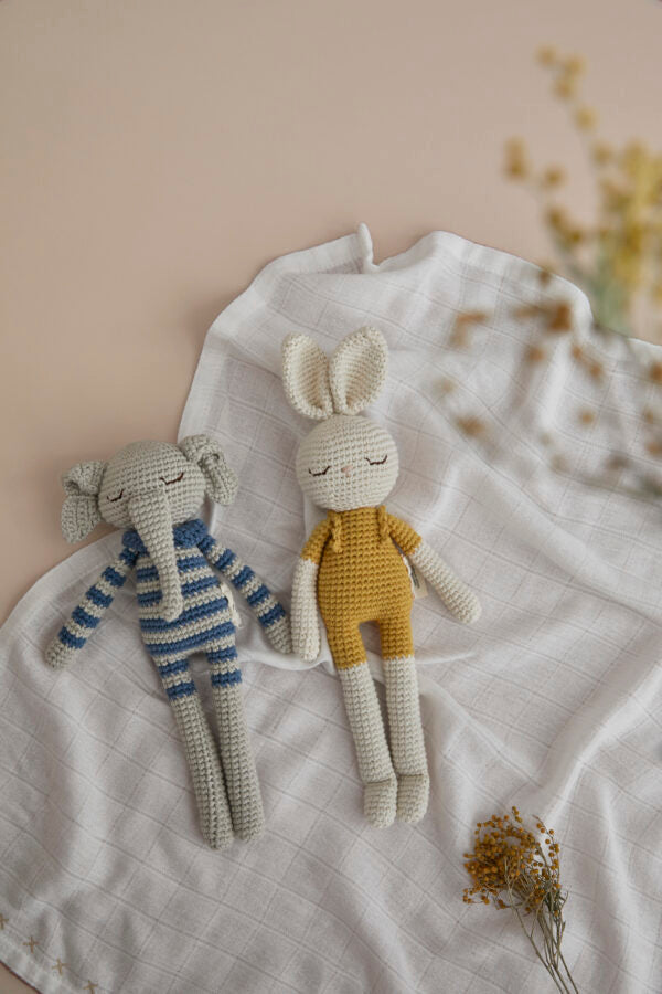 Doudou Bella the Ochre Rabbit 