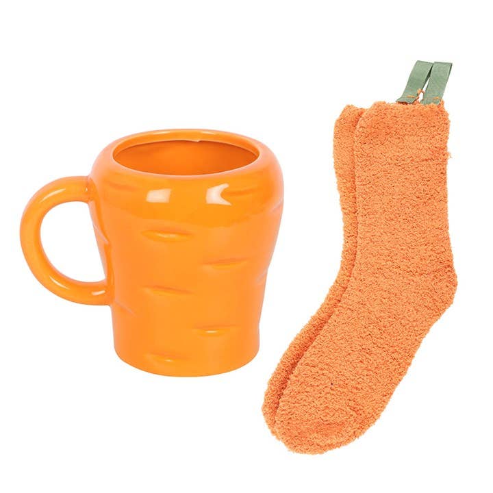 Set aus karottenförmigem Becher und Socken