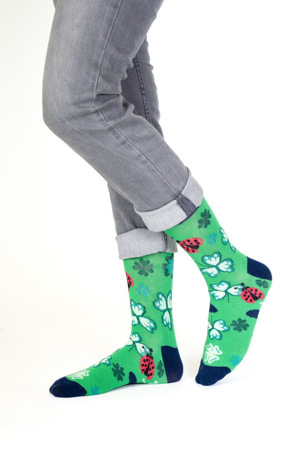Socken mit Klee- und Marienkäfermotiv