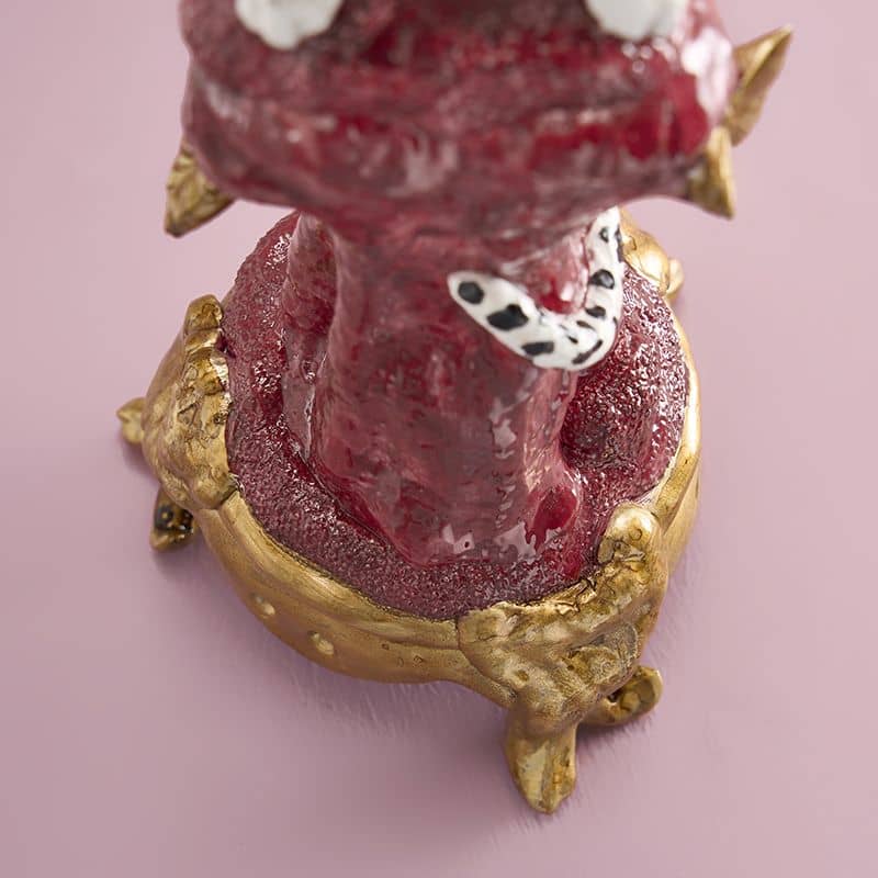 Leo-Kronleuchter, 2 Ausführungen. Polyresin, 11 x 10,5 x 33 cm