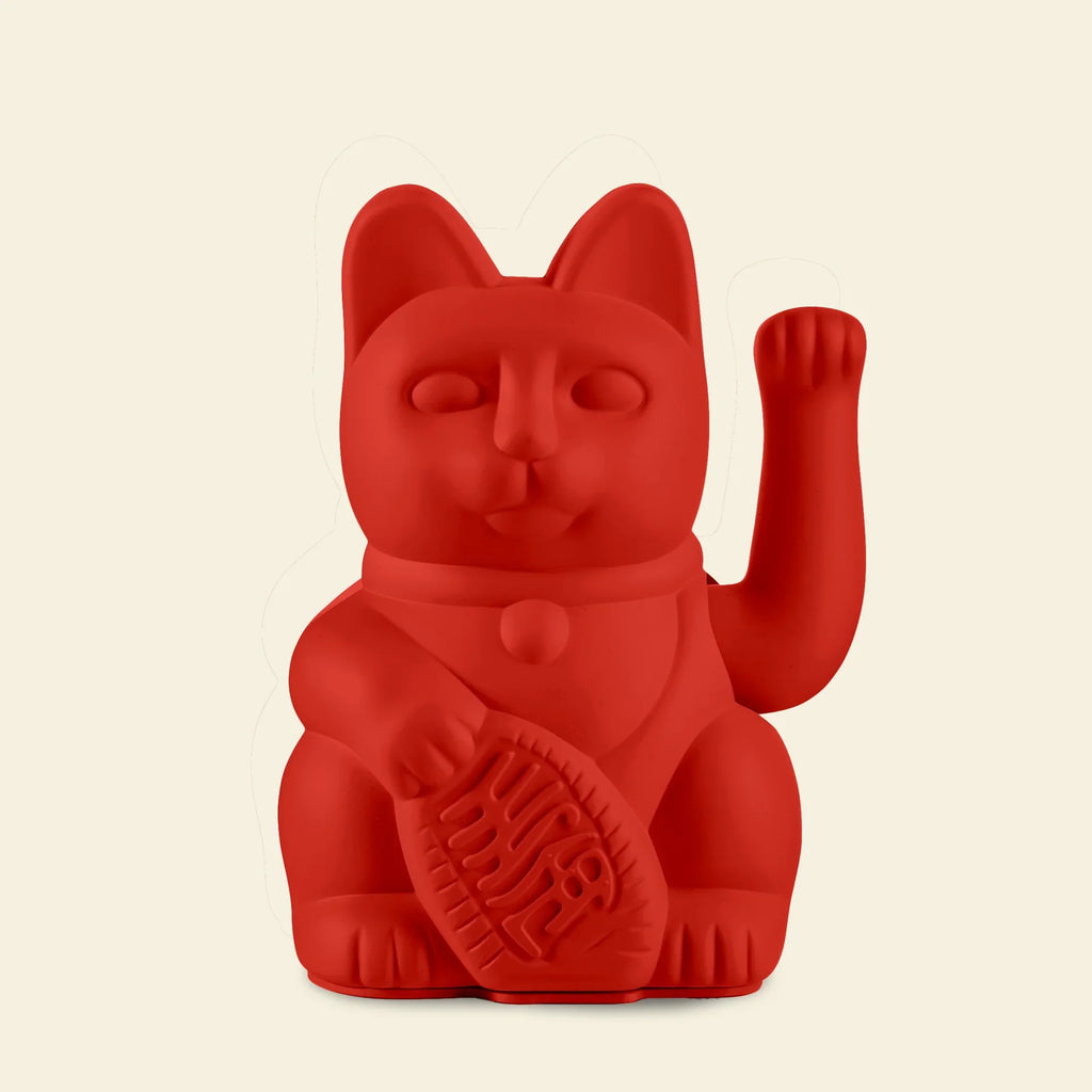Červená šťastná mačka