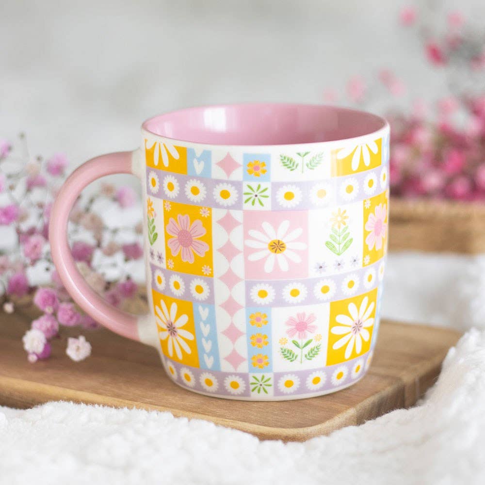 Tasse mit Blumenmuster