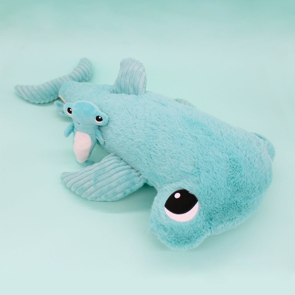 Peluche requin marteau Clou maman et son bébé bleu aqua – Les Ptipotos – vue 7