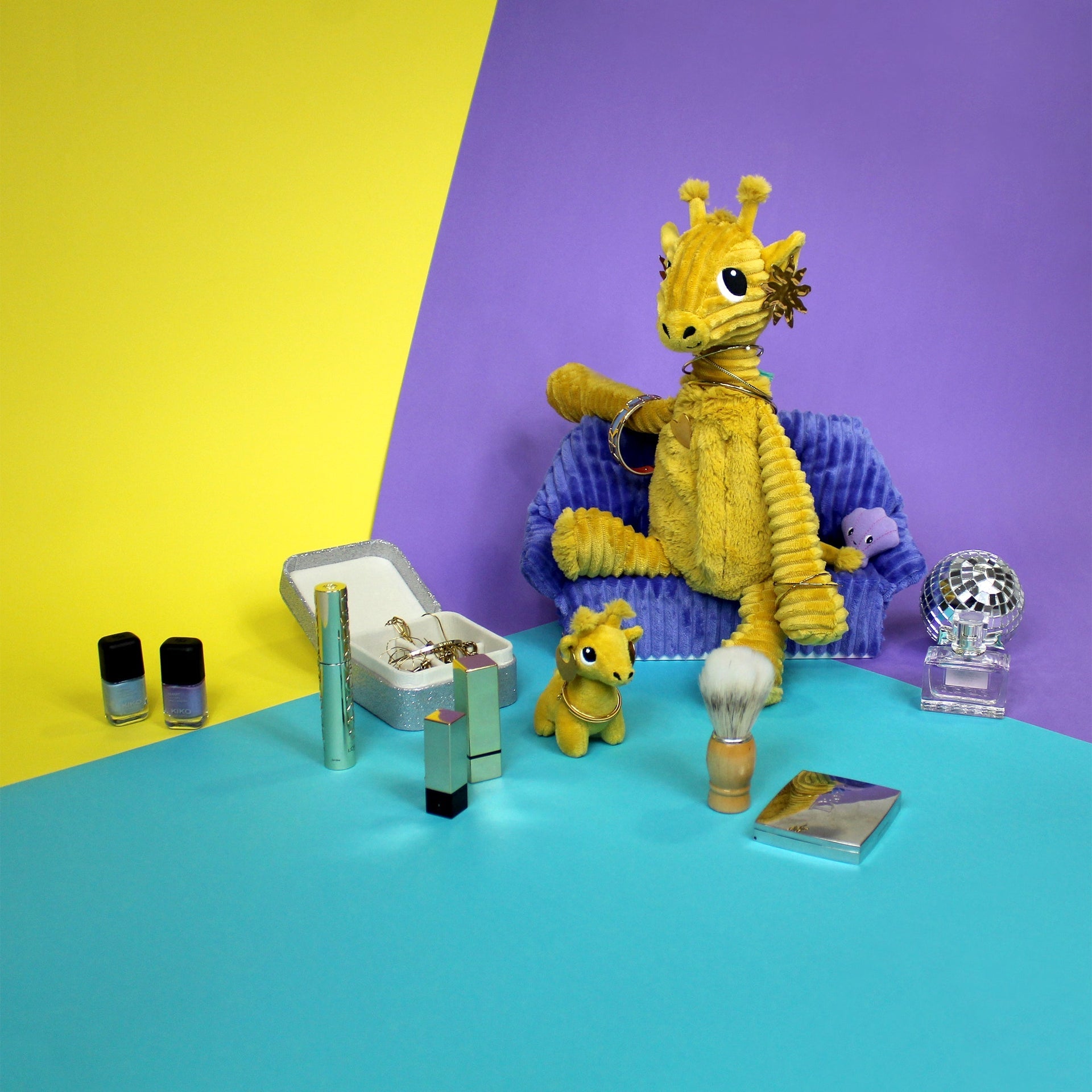 Peluche girafe Loncou maman et son bébé jaune moutarde – Les Ptipotos – vue 11