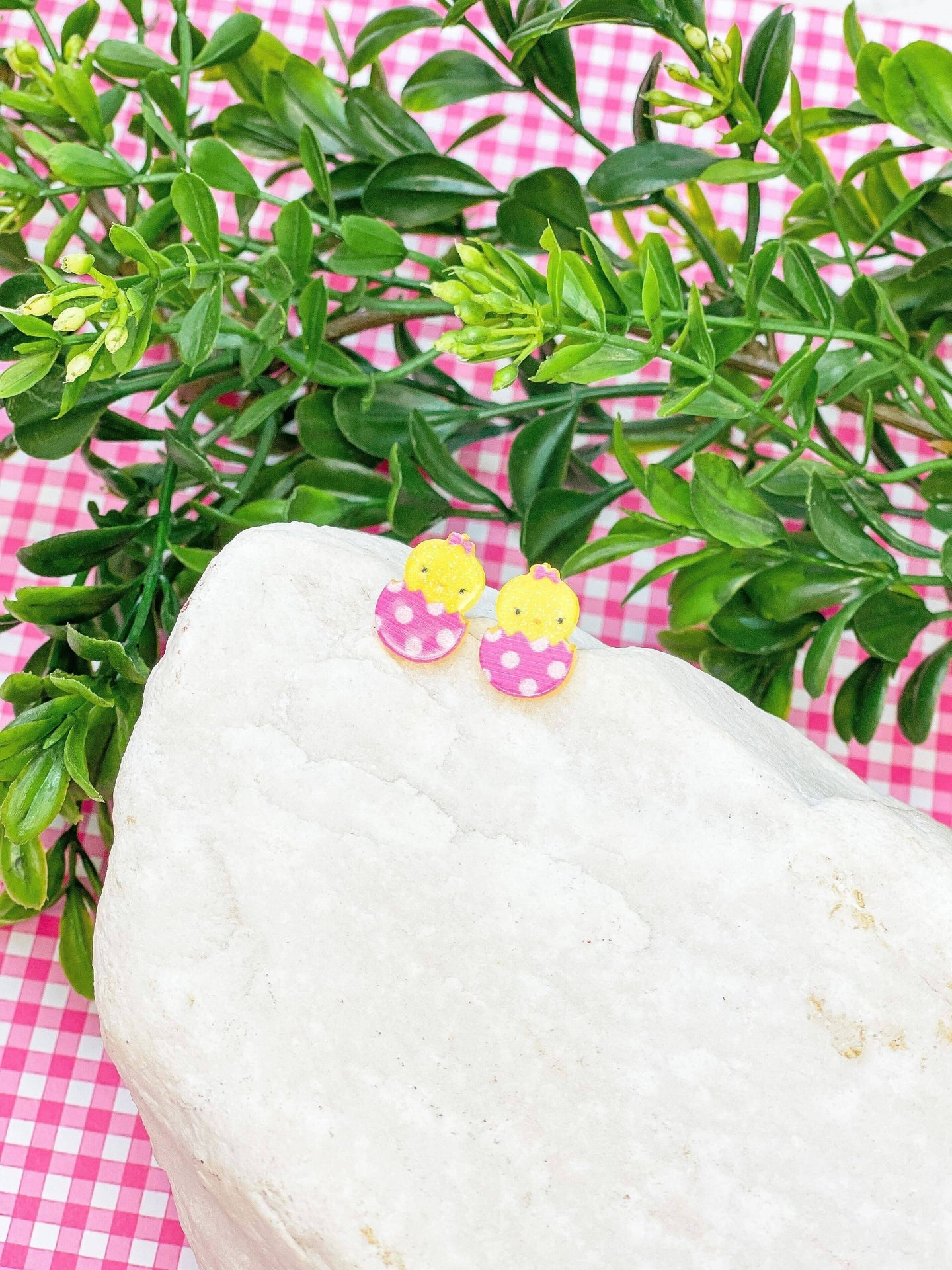 Brincos de pintinho da Páscoa