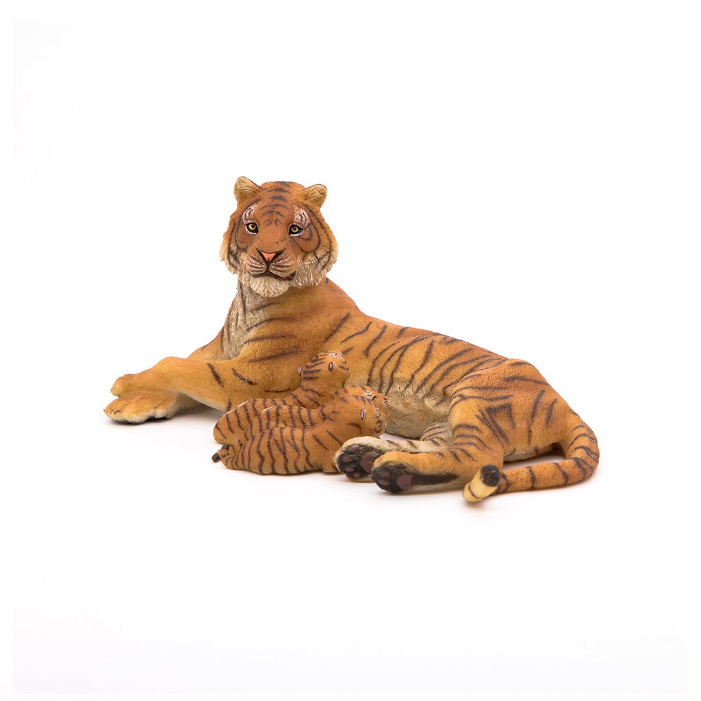 Figurine Tigresse couchée allaitant Papo - animal sauvage