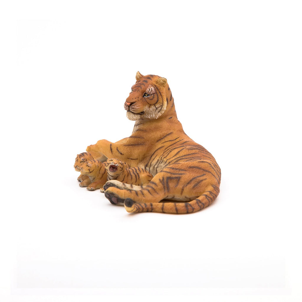 Figurine Tigresse couchée allaitant Papo - animal sauvage
