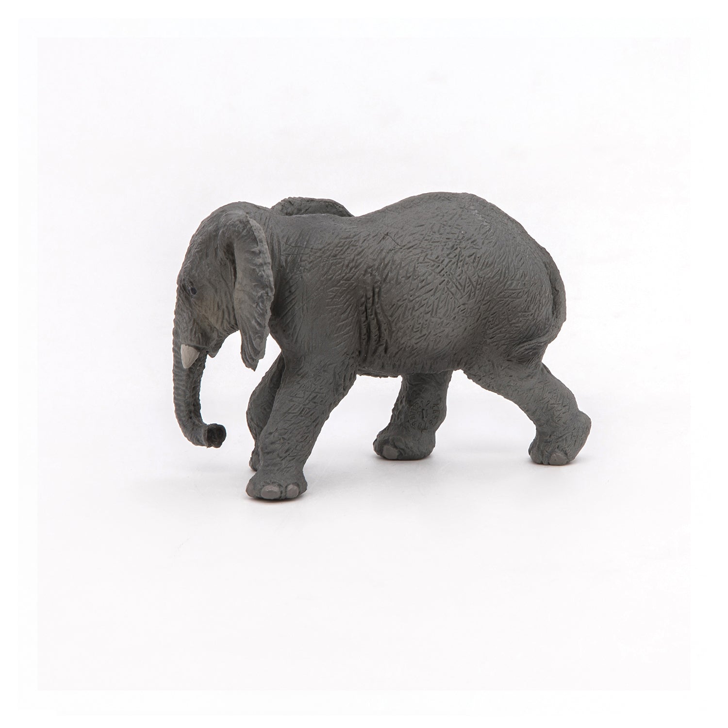 Figurine Jeune éléphant d'Afrique Papo - animal sauvage