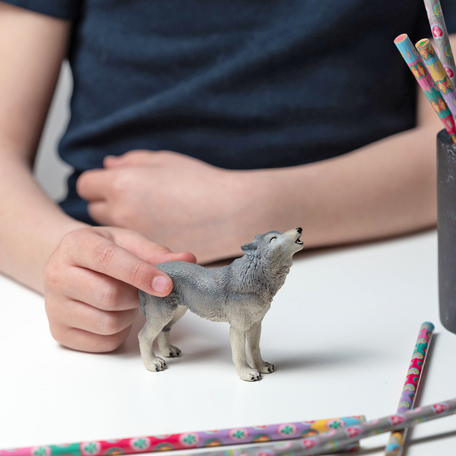 Figurine Loup hurlant Papo - animal sauvage