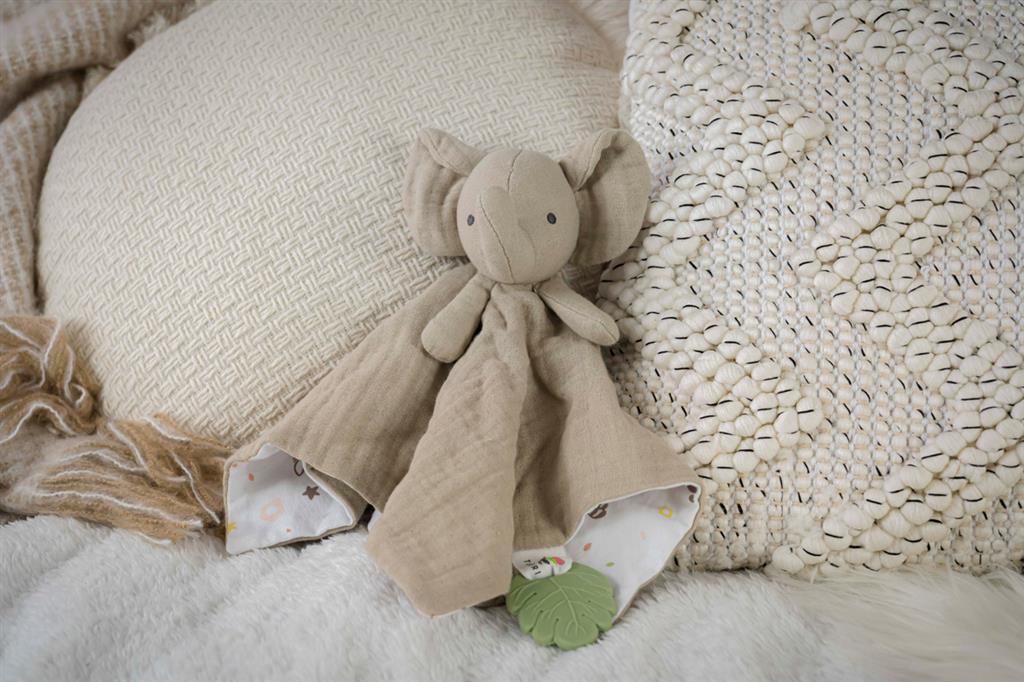 doudou elephant avec support de dentition tikiri 