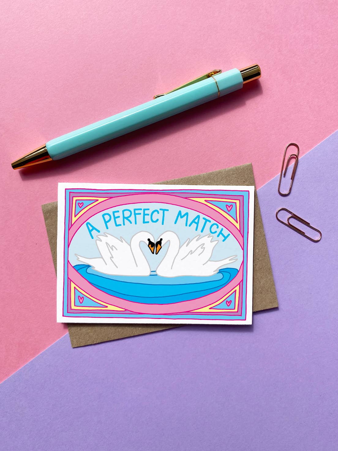 Поздравителна картичка с малки лебеди "A Perfect Match"