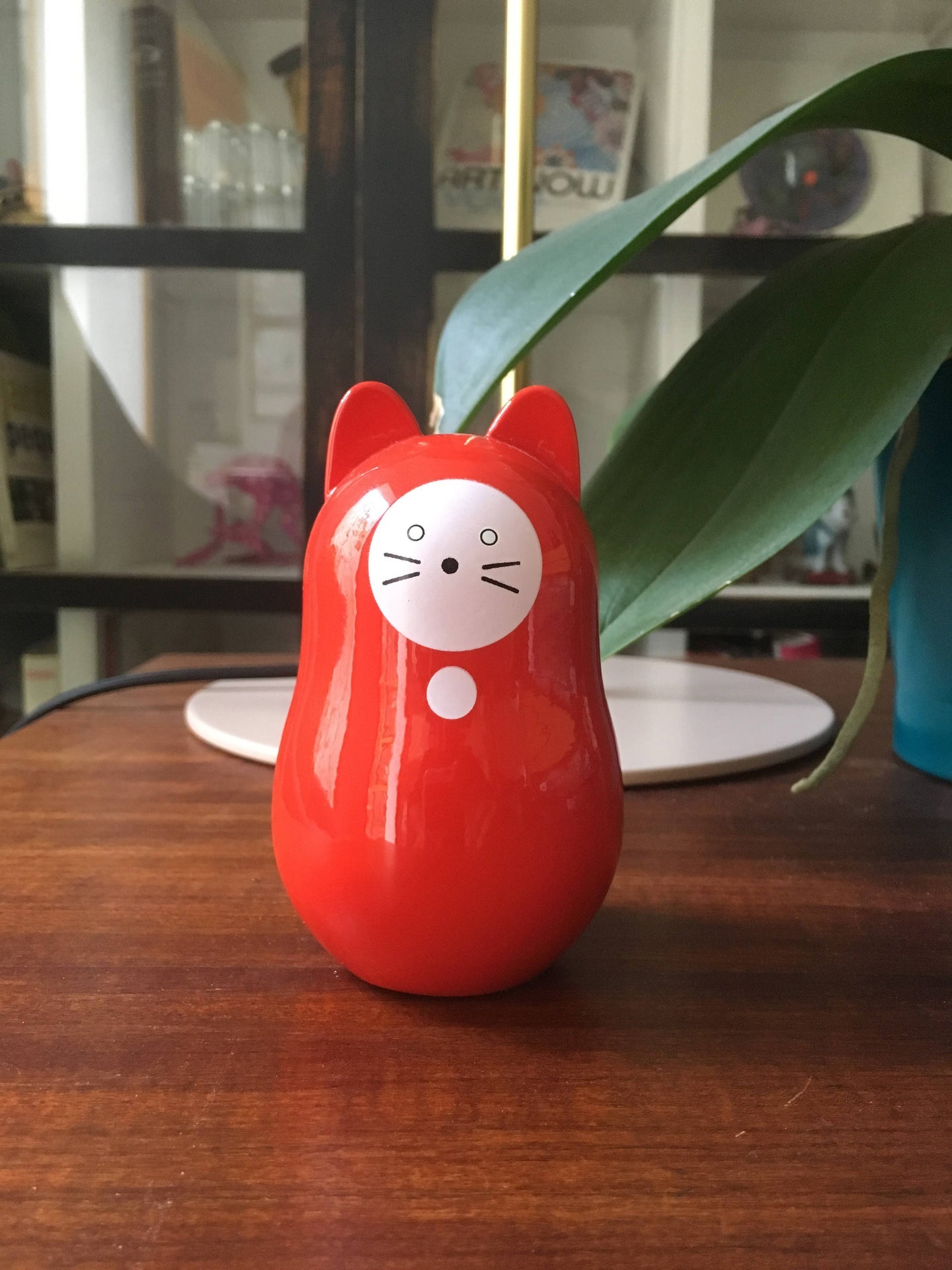 Rote Daruma Katze „Glück“