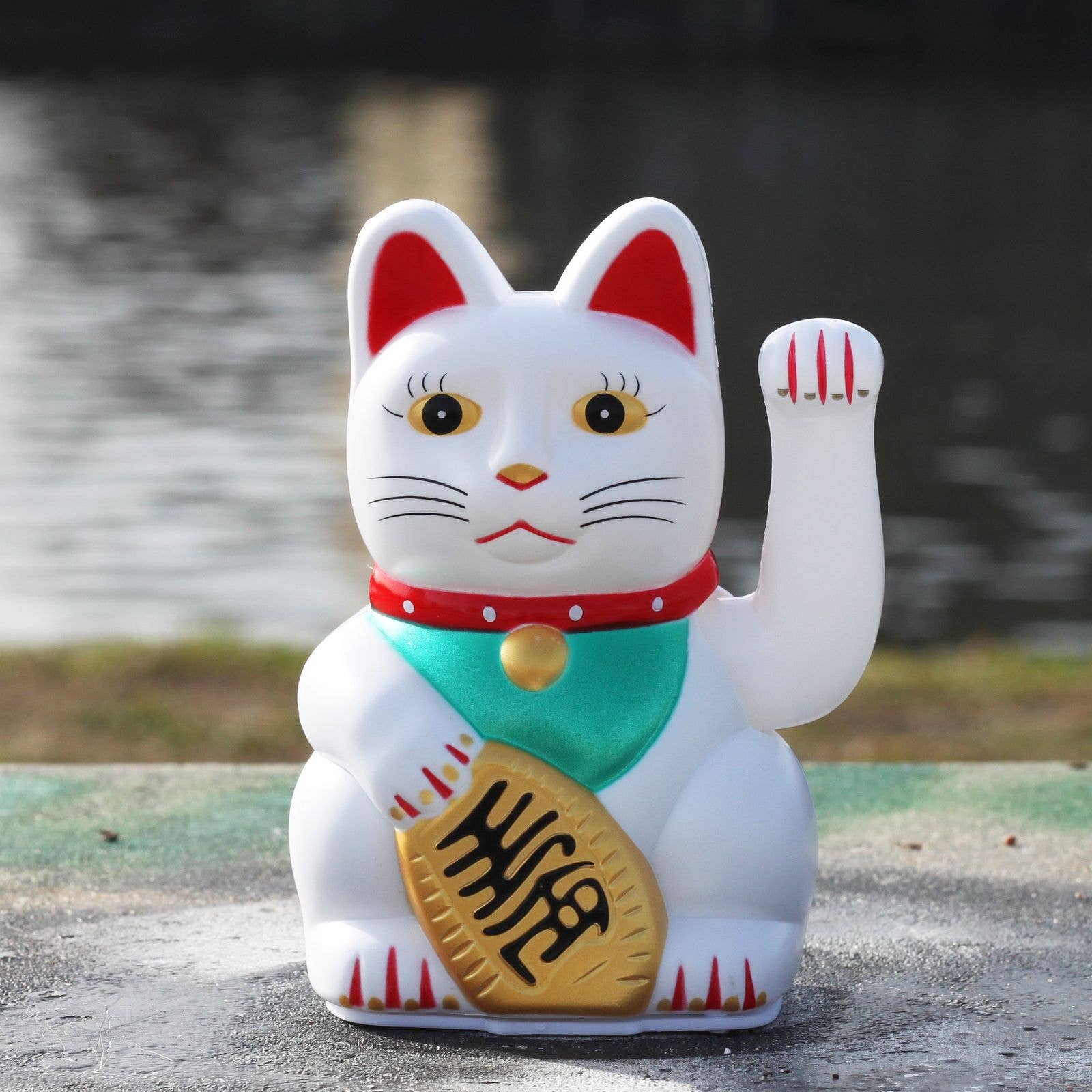 Chat chanceux blanc 13cm