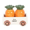 Salière et poivrière Carottes dans un chariot