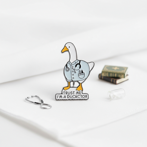 Pin's Canard Blanc Ducktor – vue produit 2