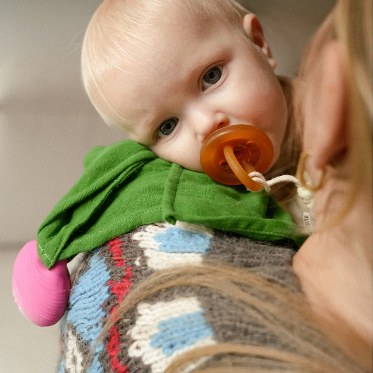 Ramona le Radis – Grand doudou bébé – vue produit 5