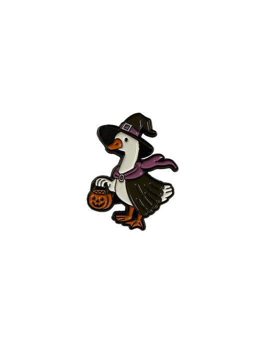 Photo produit - Pin's Canard Blanc Sorcière d’Halloween