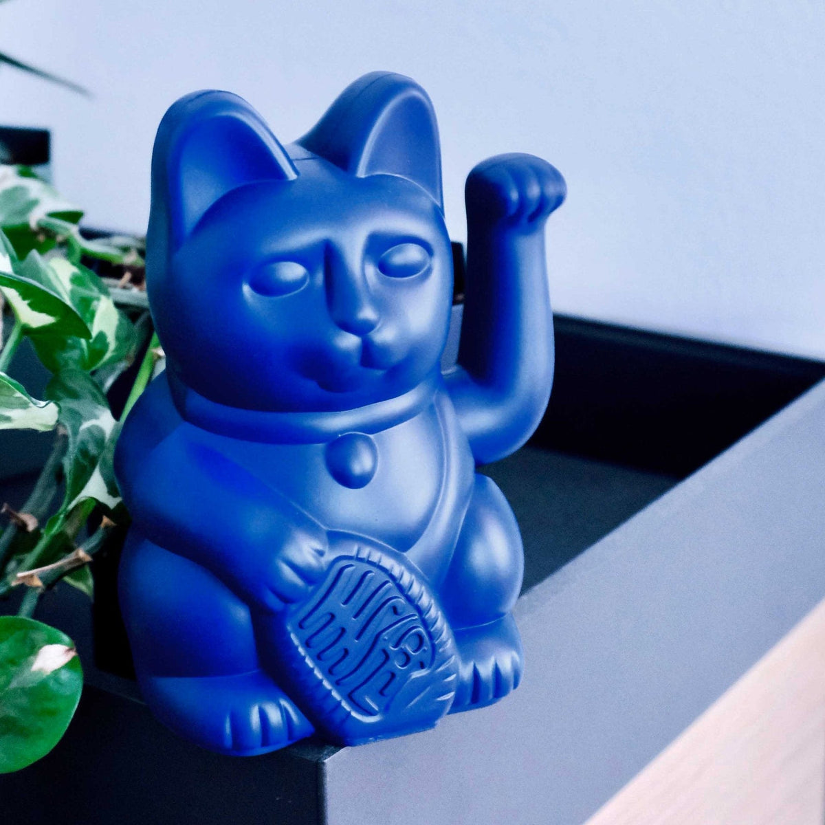 Chat Chanceux Bleu Foncé