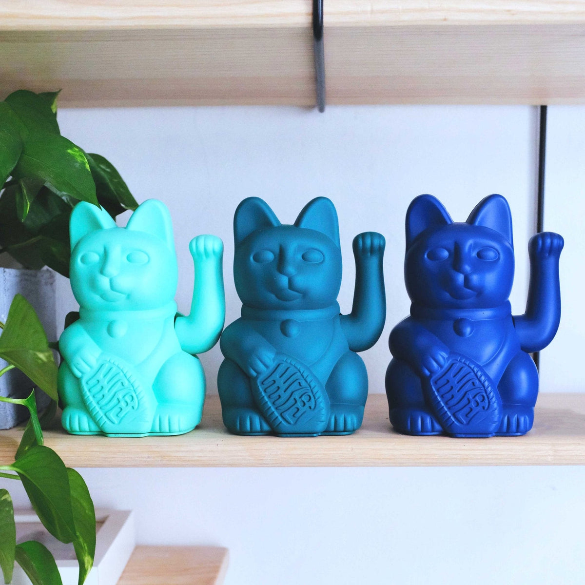 Chat Chanceux Bleu Foncé