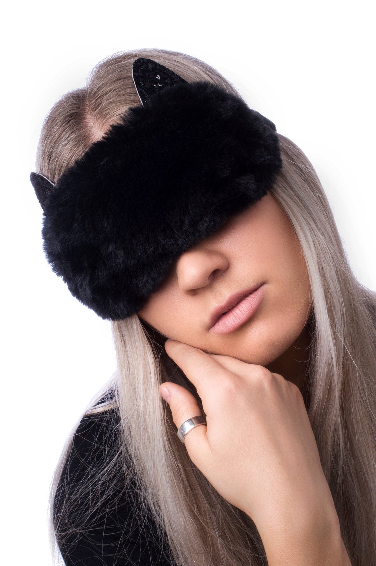 Plush sleep mask – black cat