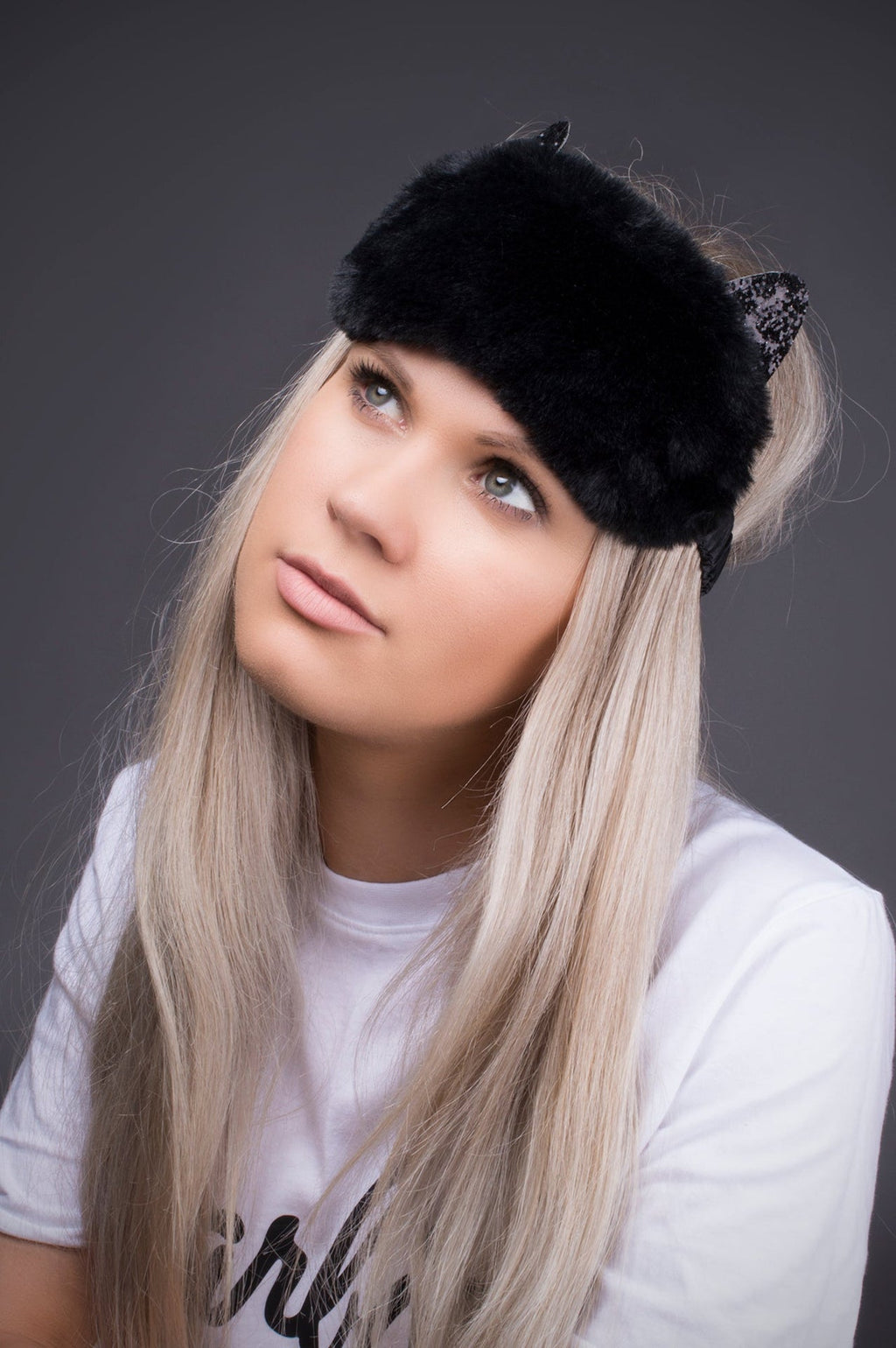 Plush sleep mask – black cat