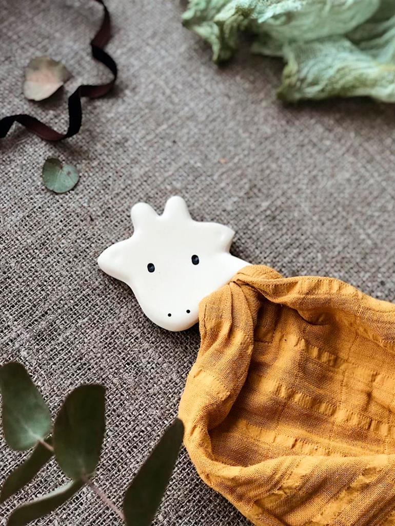 doudou girafe tikiri 