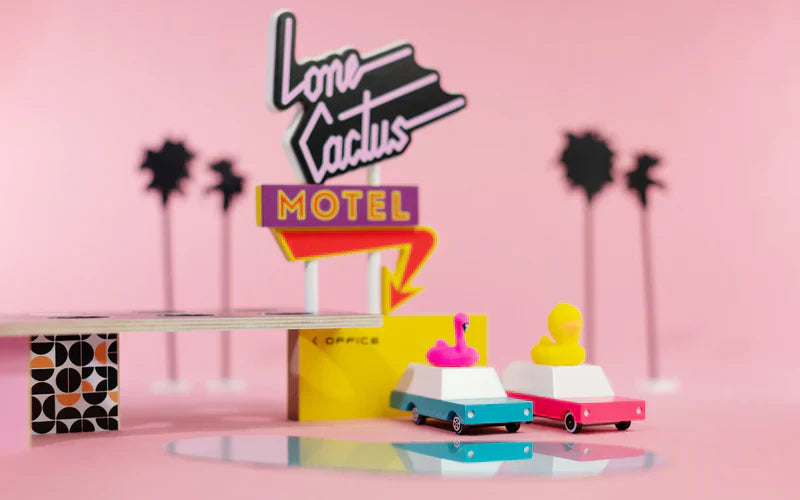 Dřevěné auto Candycar World - Pink Flamingo