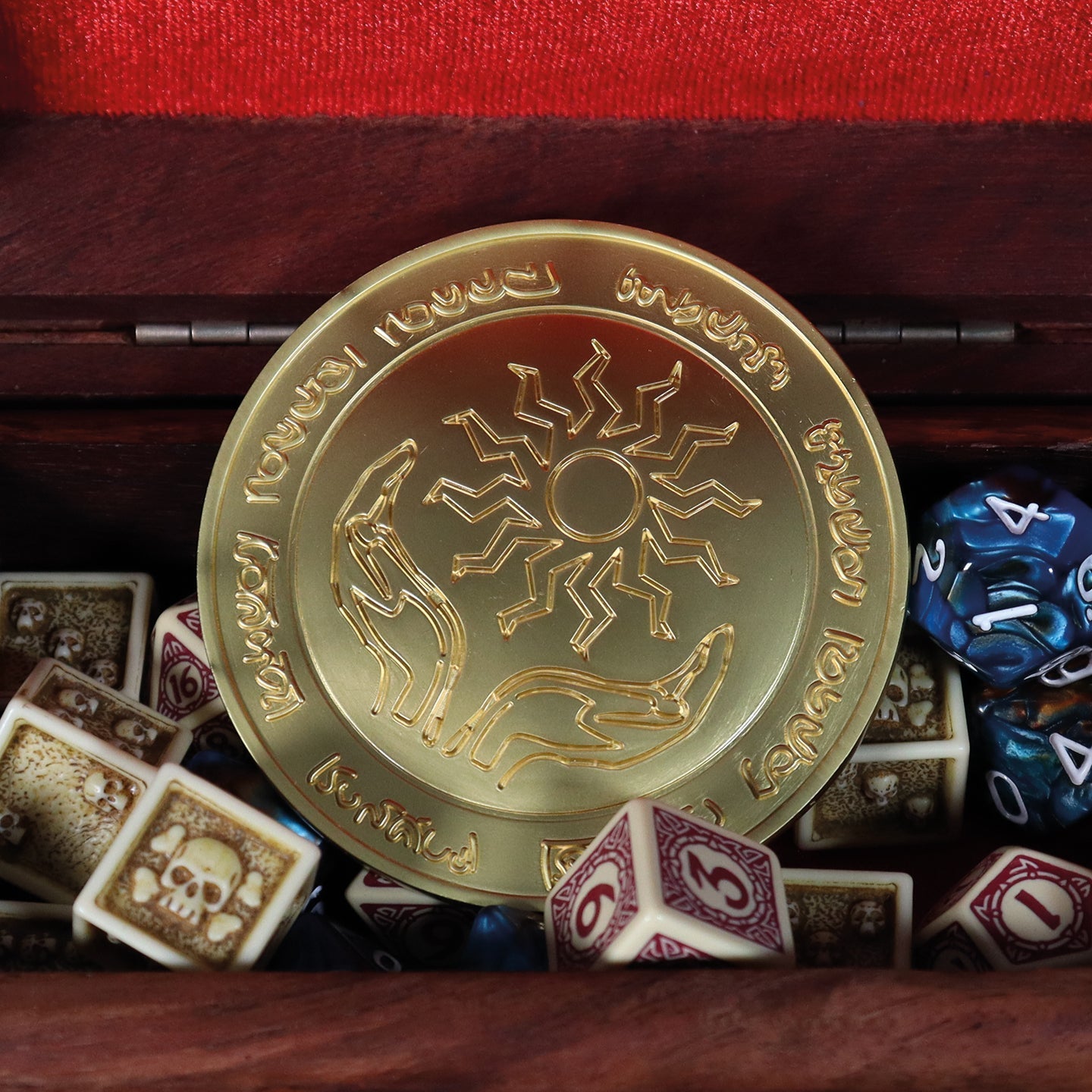 Médaillon collector Dungeons & Dragons - 24K Gold Plated Amulet of HealthMMédaillon collector Dungeons & Dragons - 24K Gold Plated Amulet of HealthéMédaillon collector Dungeons & Dragons - 24K Gold Plated Amulet of HealthdMédaillon collector Dungeons & Dragons - 24K Gold Plated Amulet of HealthaMédaillon collector Dungeons & Dragons - 24K Gold Plated Amulet of HealthiMédaillon collector Dungeons & Dragons - 24K Gold Plated Amulet of HealthlMédaillon collector Dungeons & Dragons - 24K Gold Plated Amulet of H