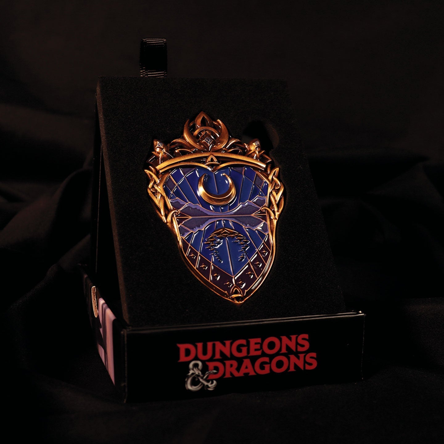 Objet collector Dungeons & Dragons - Waterdeep BadgeMObjet collector Dungeons & Dragons - Waterdeep BadgeéObjet collector Dungeons & Dragons - Waterdeep BadgedObjet collector Dungeons & Dragons - Waterdeep BadgeaObjet collector Dungeons & Dragons - Waterdeep BadgeiObjet collector Dungeons & Dragons - Waterdeep BadgelObjet collector Dungeons & Dragons - Waterdeep BadgelObjet collector Dungeons & Dragons - Waterdeep BadgeoObjet collector Dungeons & Dragons - Waterdeep BadgenObjet collector Dungeons & Dragons 