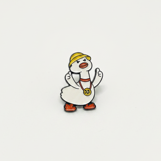 Pin's Canard Blanc Touriste - photo produit