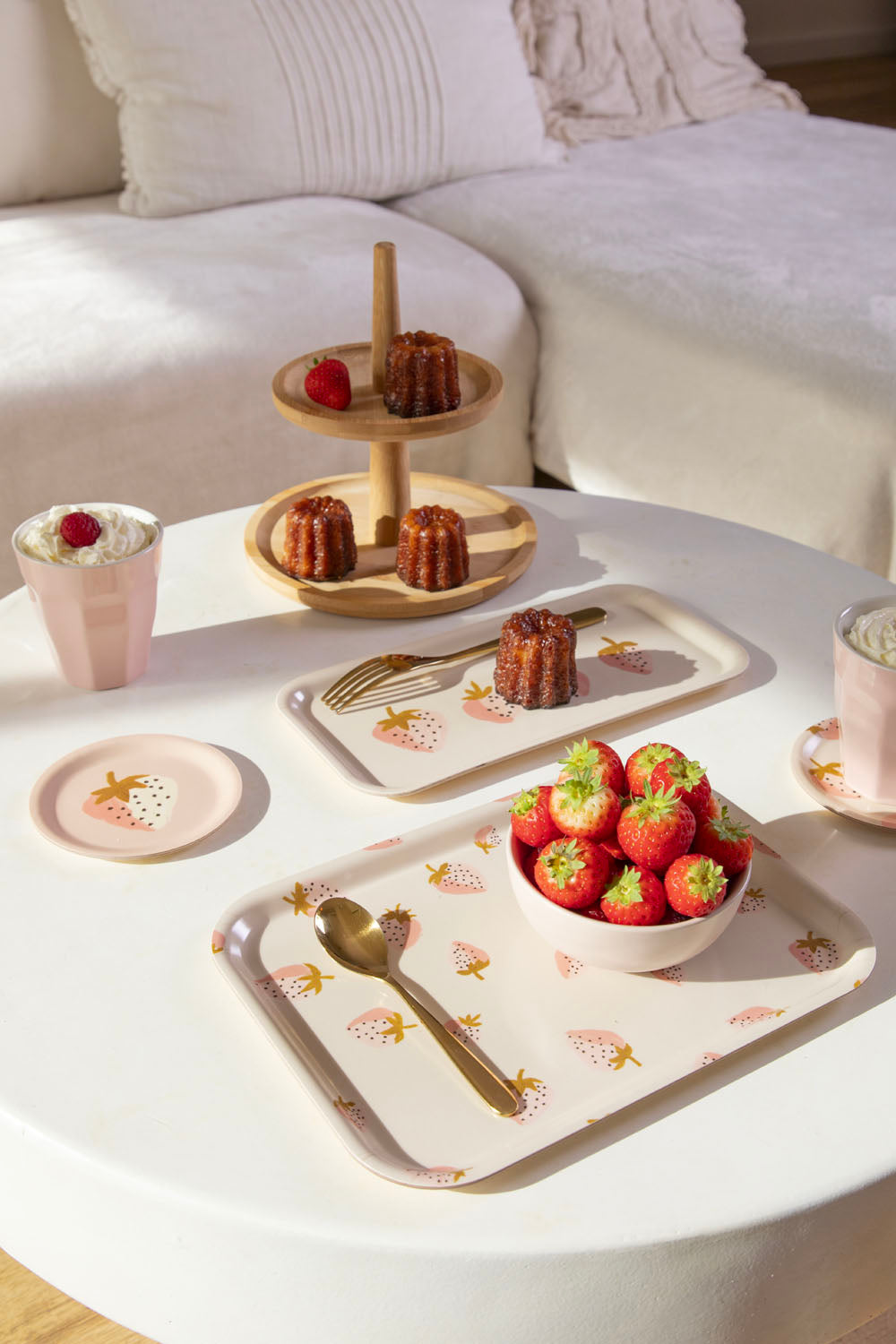 Strawberries - Plateau à Café