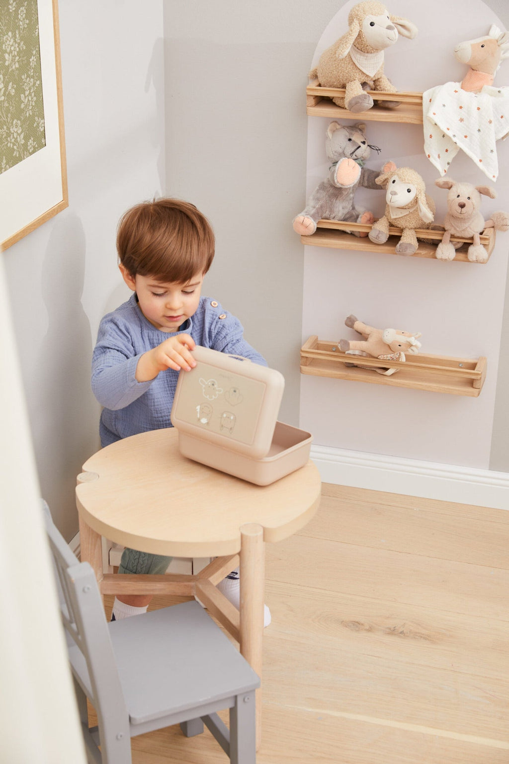 Peluche musicale Mouton Flocke S – mise en situation