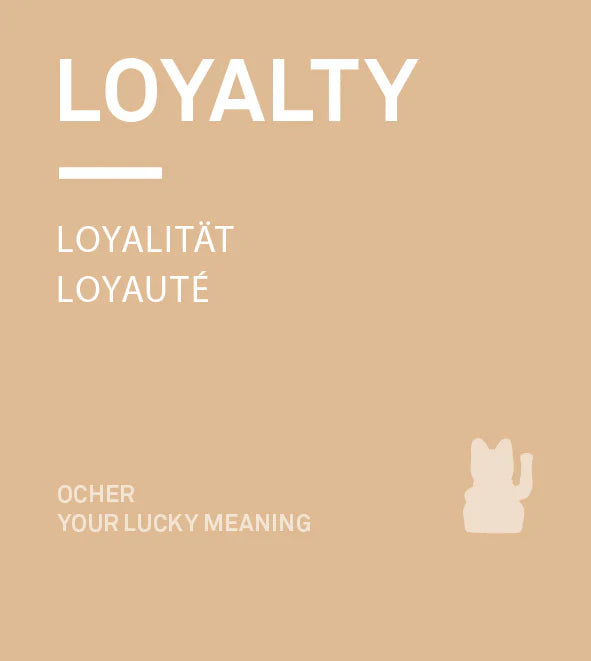 Gato de la suerte ocre