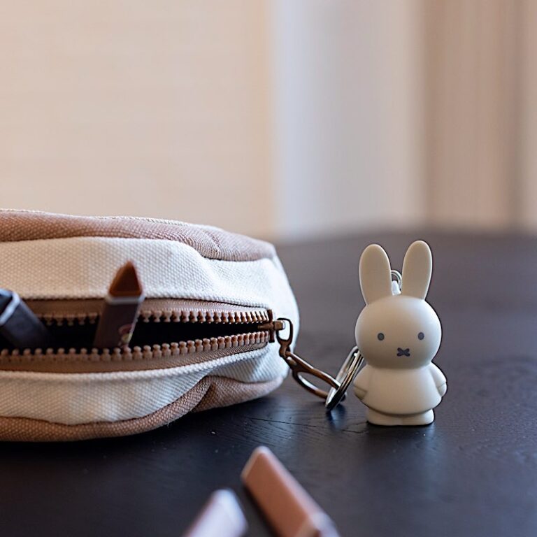 Porte clés Miffy Warm Edition Atelier Pierre Junior CoinCaillerie