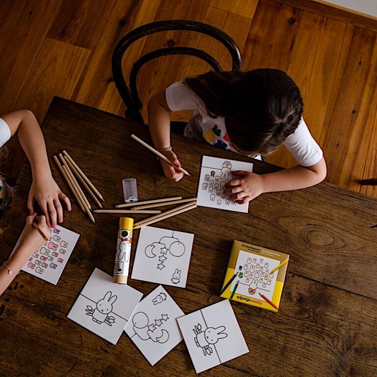 carte postale a colorier miffy magic touch of the dutch TD505109 8717259894145