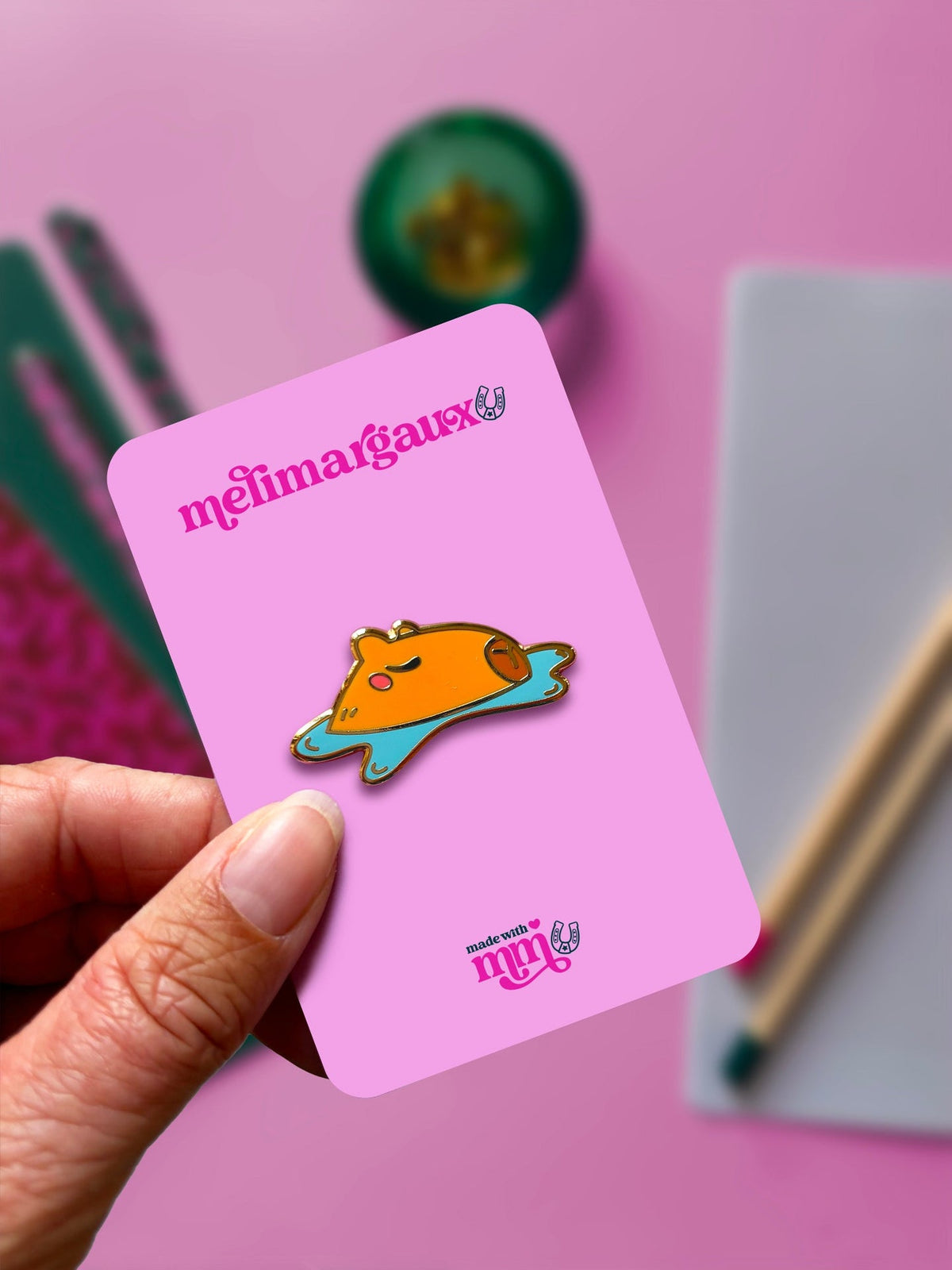 Capybaras | Pin’s emaillés — vue 13