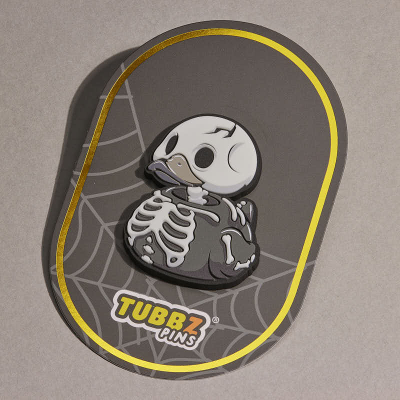 Pin's TUBBZ Numskull – Squelette phosphorescent – visuel 2