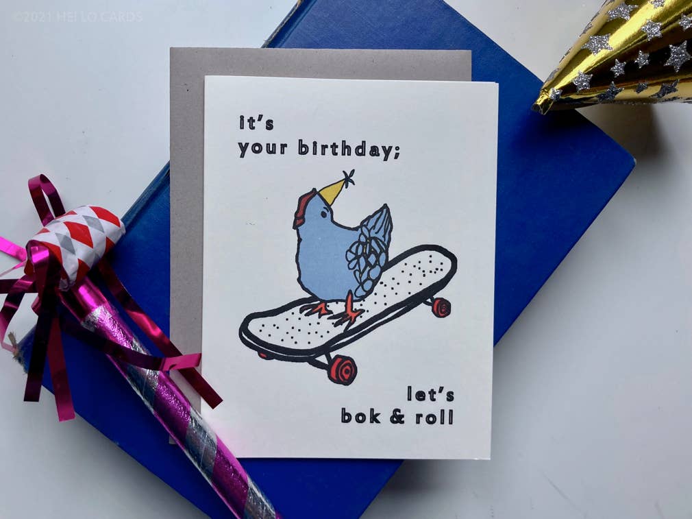 Carte d'anniversaire « Bok & Roll » Skateboard Poulet
