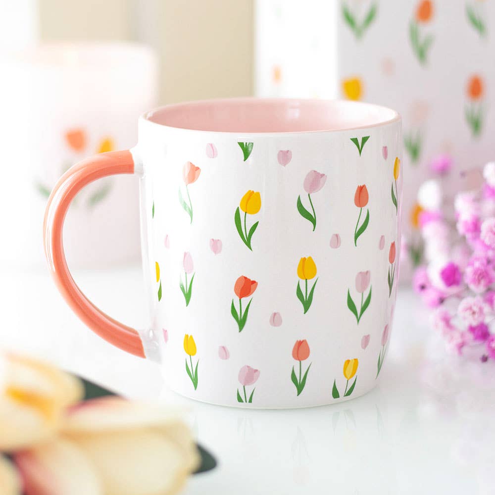 Tasse mit Tulpenmuster
