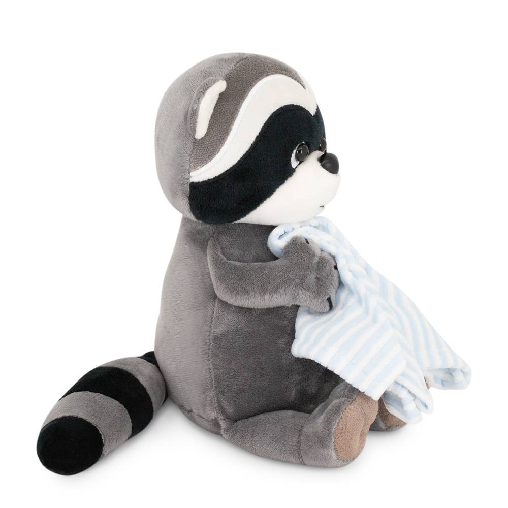 Peluche raton laveur Denny avec serviette 20 cm