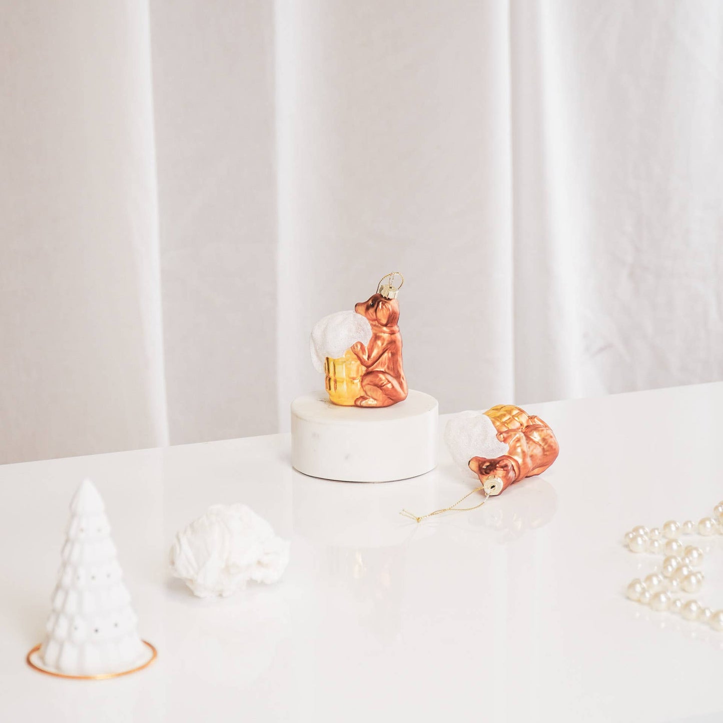 Dachshund Christmas Ball Beer Mug