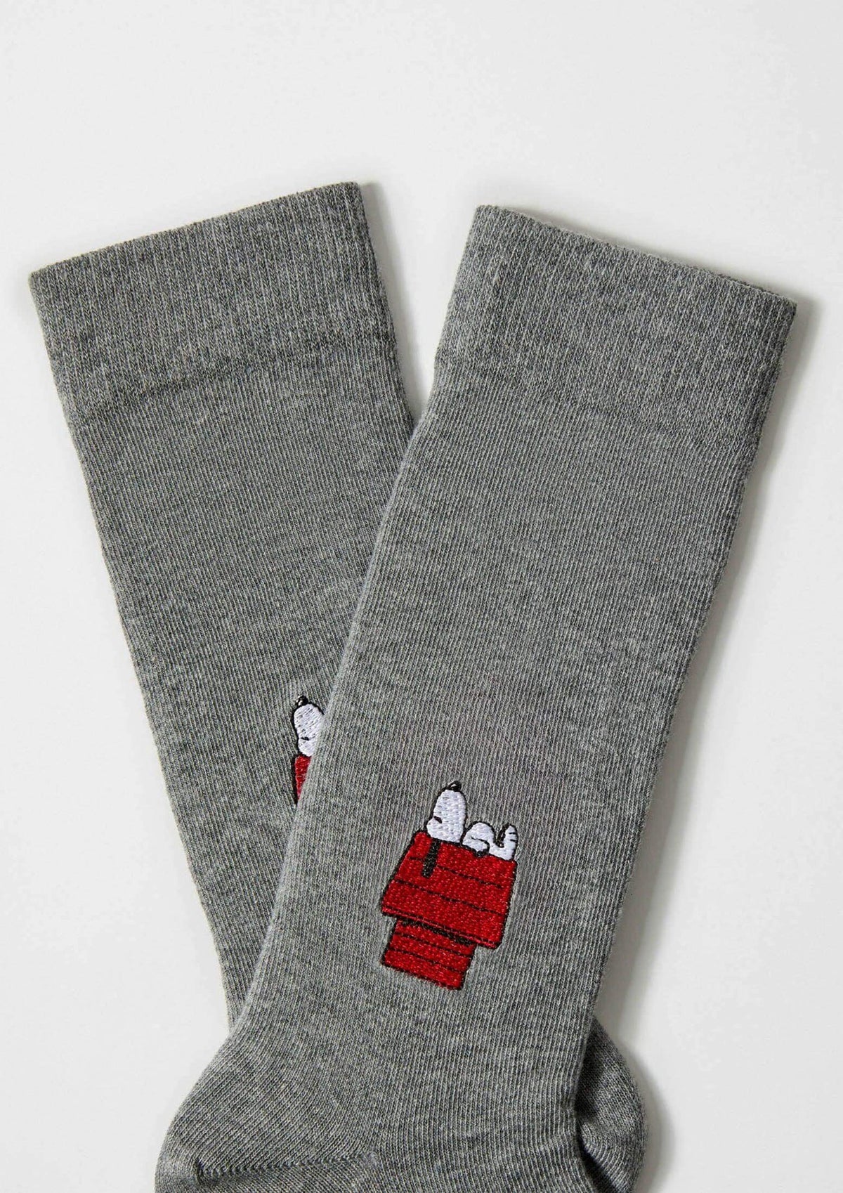 Chaussettes grises BeSnoopy House avec broderie Snoopy – Besocks