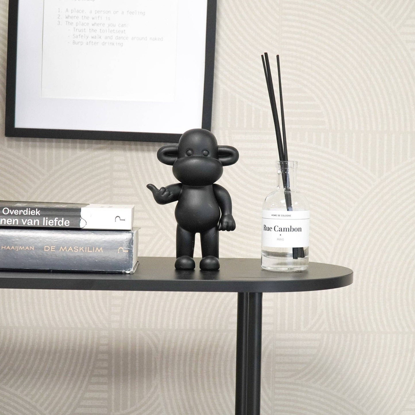 Hang Loose Monkey Figurine 'The Legend' - Black S