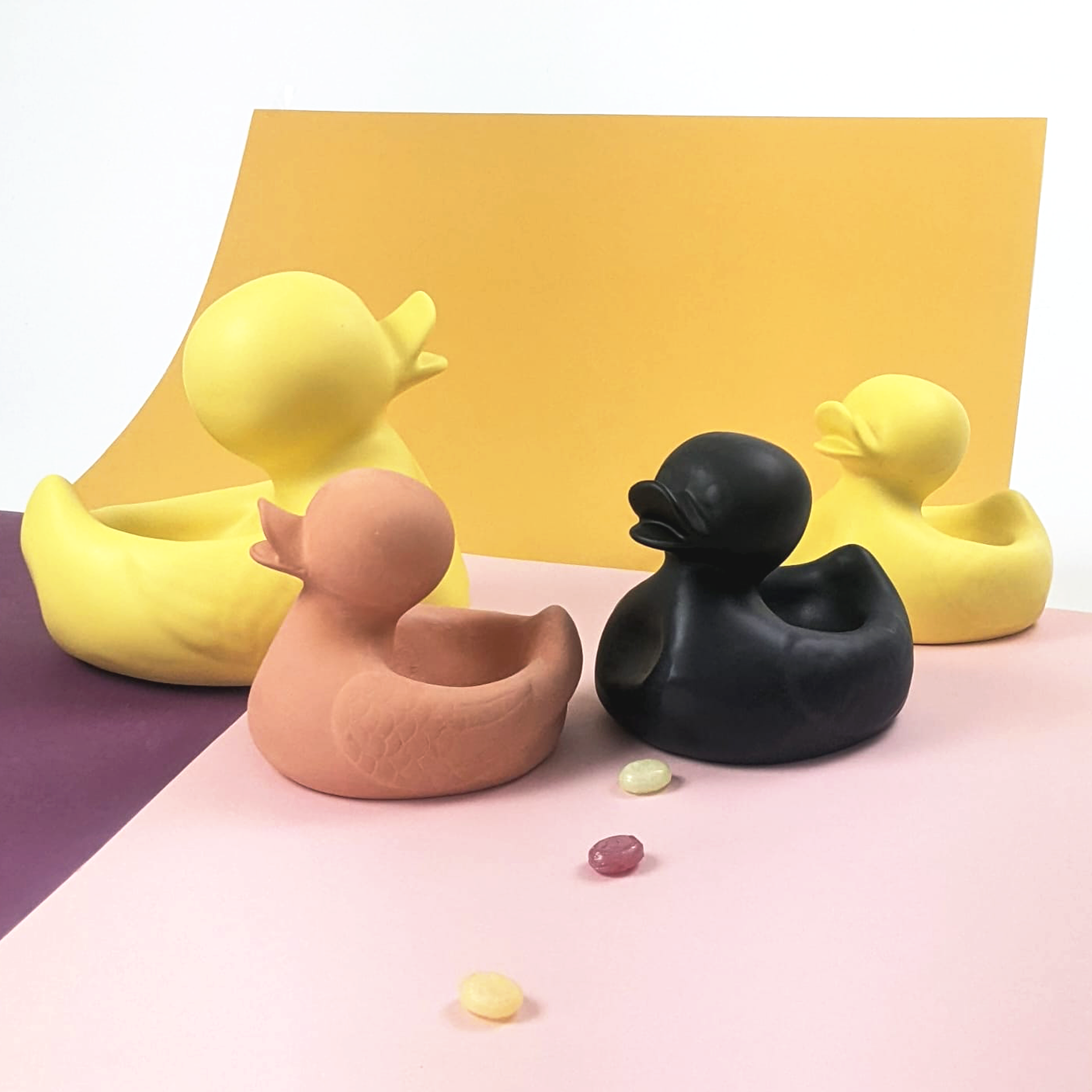 M. Ugly Duckling Jaune – Jasmin Djerzic – Jaune – vue 17